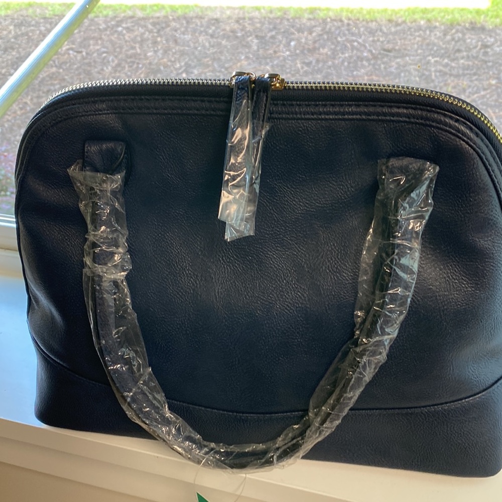 Brand new Navy blue bag with full zipper